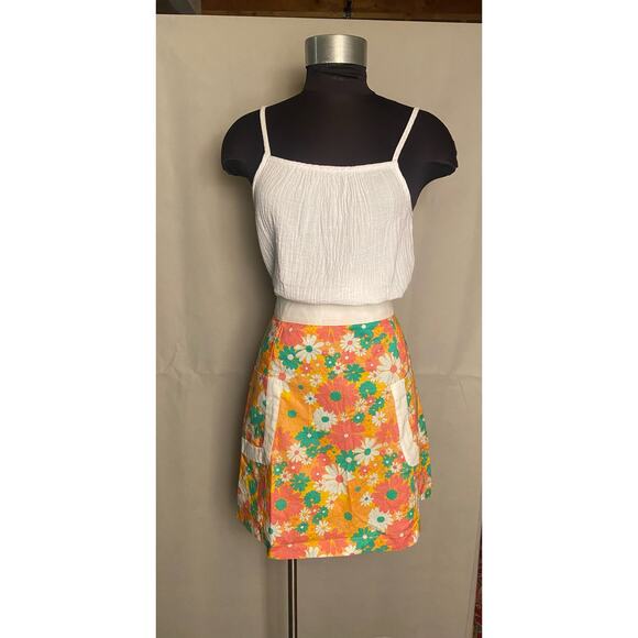 Vintage Inspired adorable floral light-weight cotton short, skirt - NWT - Size S - Picture 3 of 4